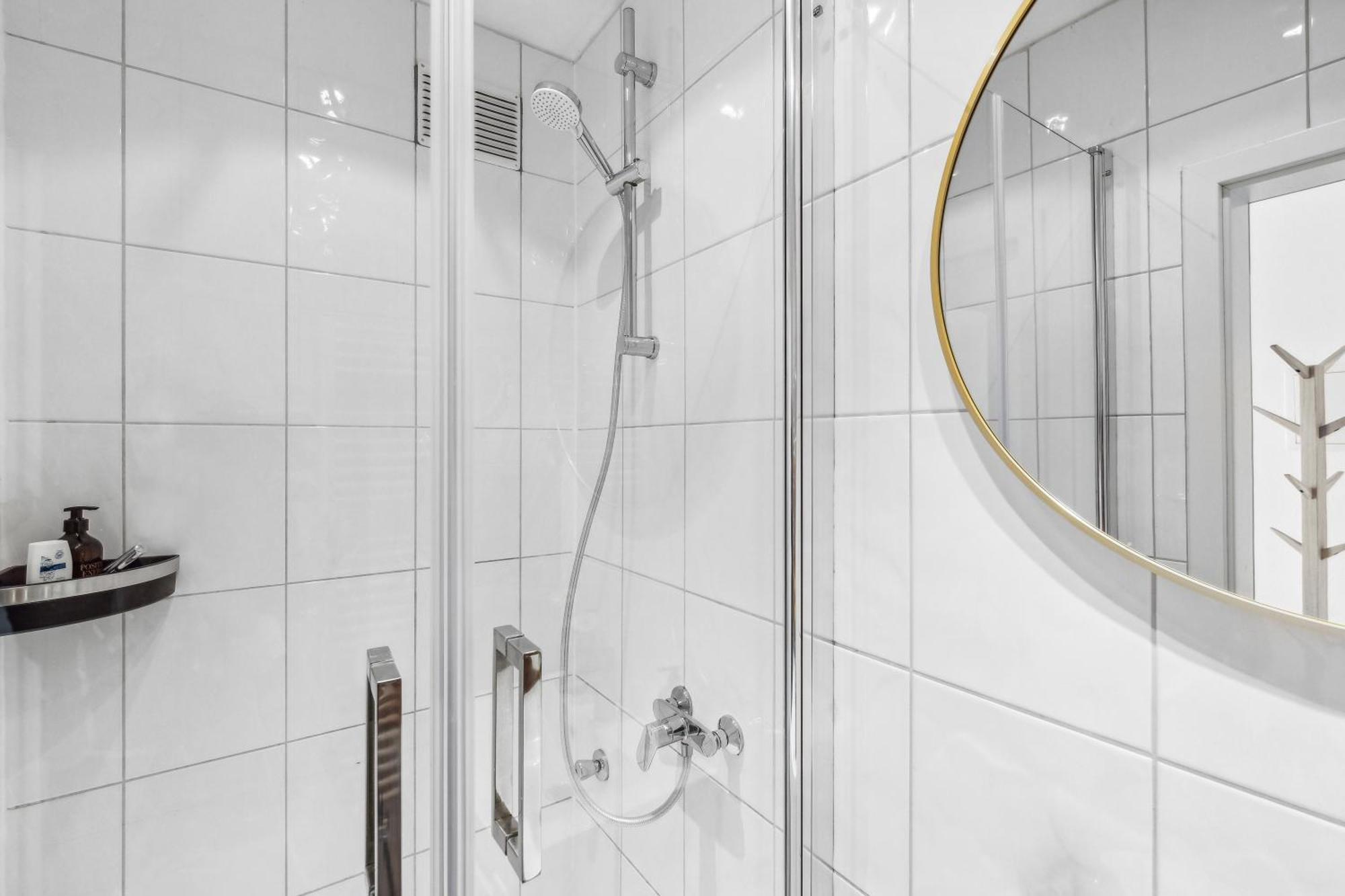 Citychalet- 73M2-Boxspringbett-Neu Renoviert-Kueche-Sehr Ruhig Bochum Extérieur photo